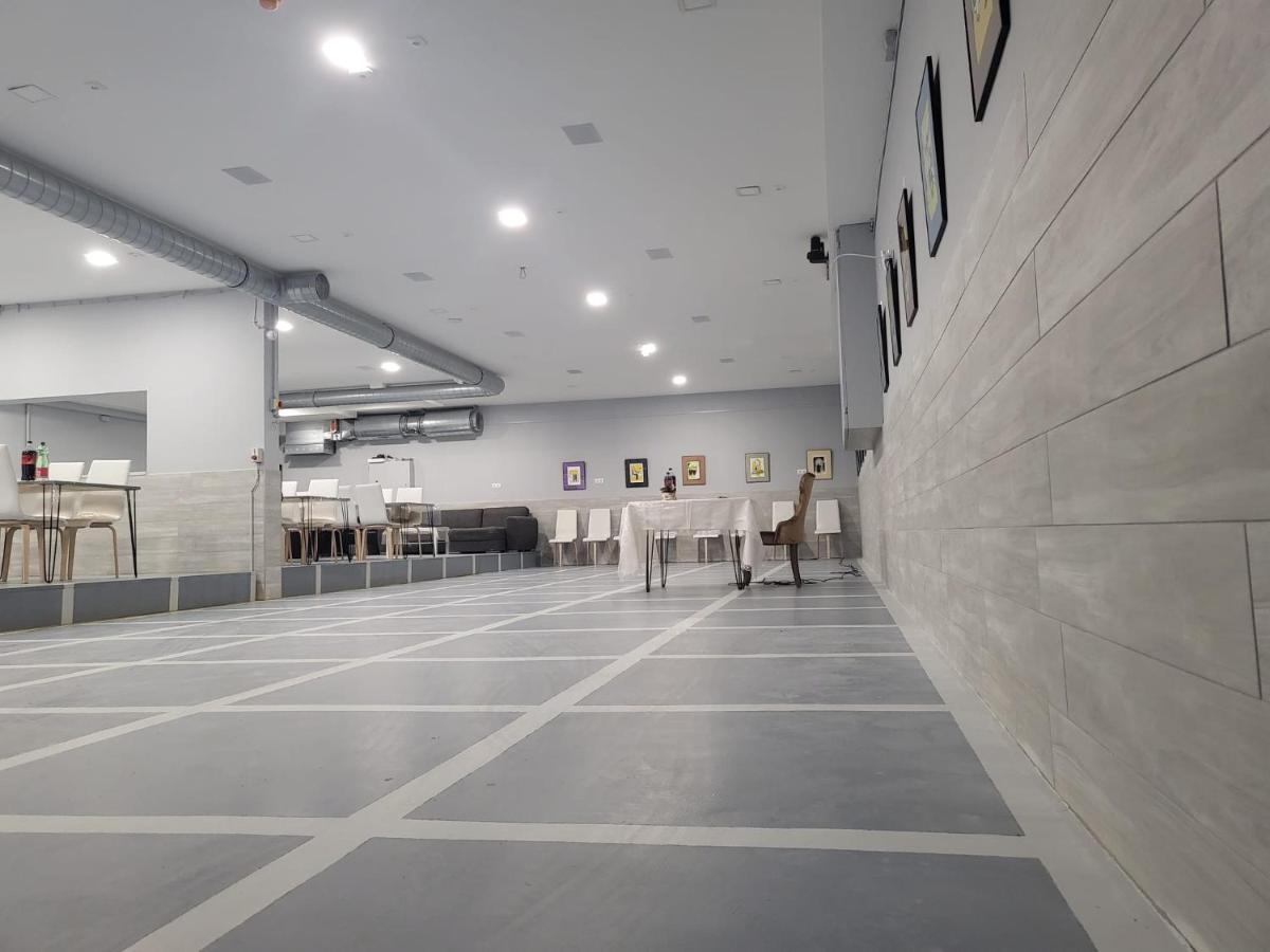 Betariel'Com Akh University Вена Экстерьер фото